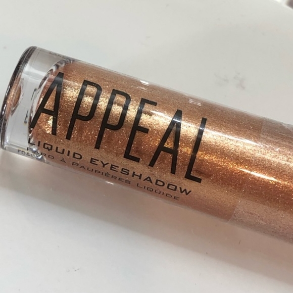 Appeal Cosmetics Liquid Eyeshadow "Rose Gold" - Picture 2 of 4